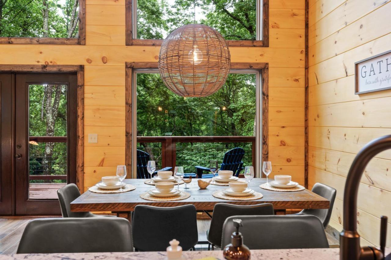 New Cozy Mountain Cabin Hot Tub Near Downtown Gatlinburg Eksteriør billede