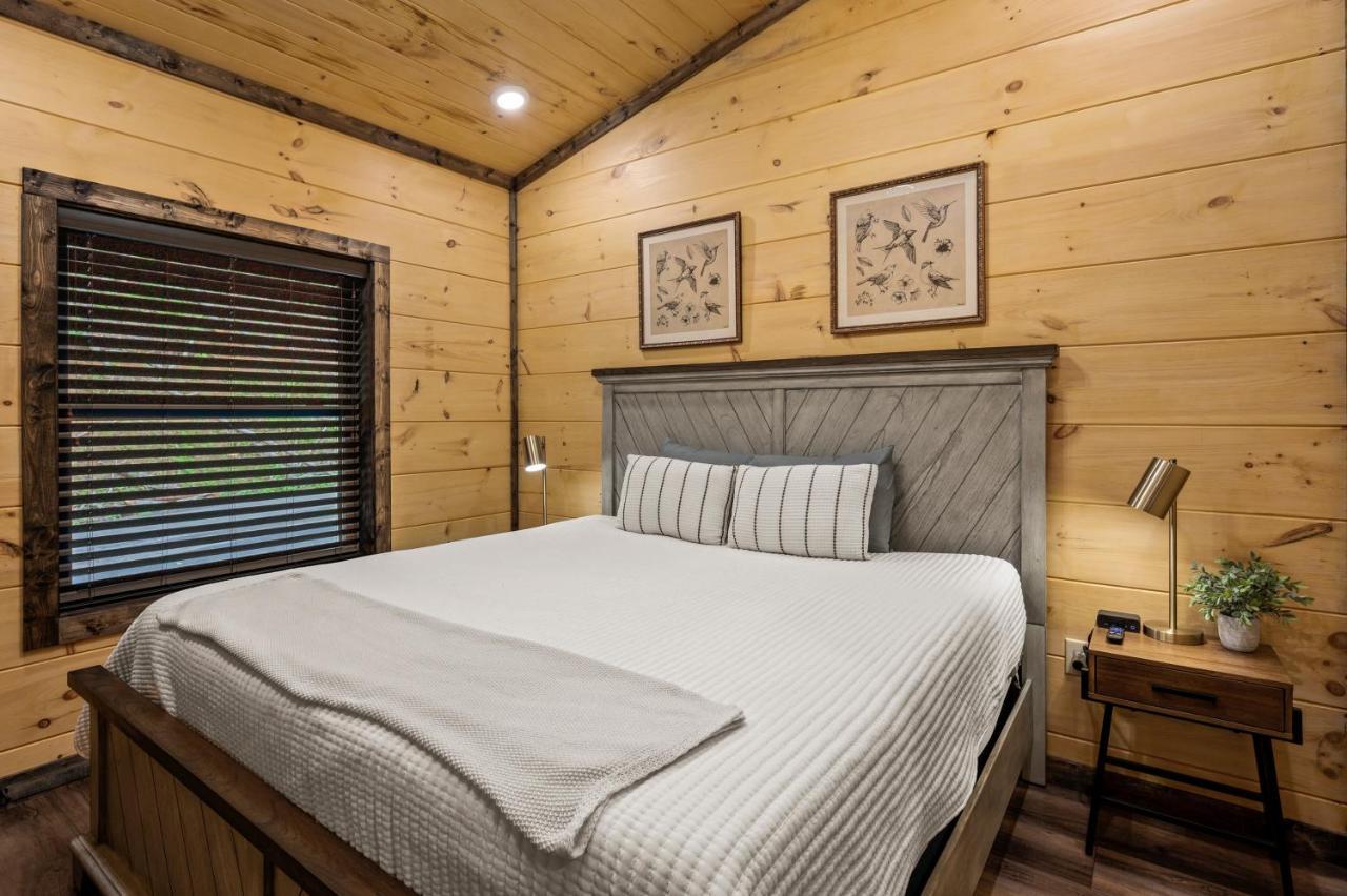 New Cozy Mountain Cabin Hot Tub Near Downtown Gatlinburg Eksteriør billede