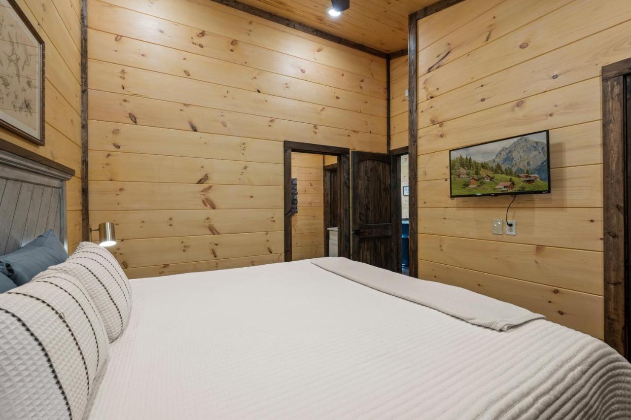 New Cozy Mountain Cabin Hot Tub Near Downtown Gatlinburg Eksteriør billede
