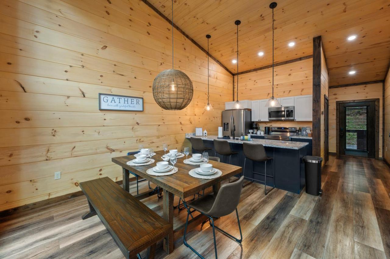 New Cozy Mountain Cabin Hot Tub Near Downtown Gatlinburg Eksteriør billede