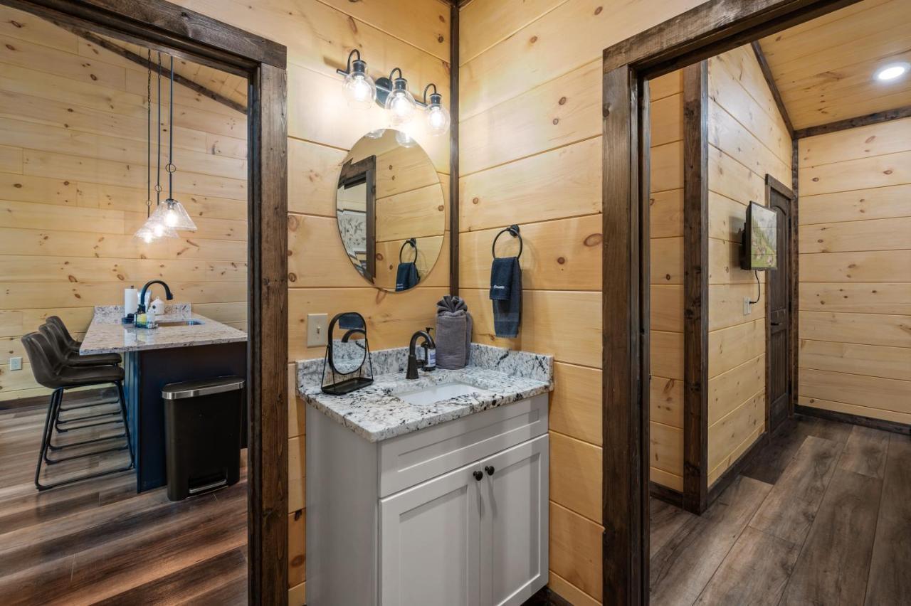 New Cozy Mountain Cabin Hot Tub Near Downtown Gatlinburg Eksteriør billede