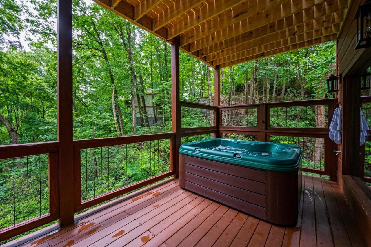 New Cozy Mountain Cabin Hot Tub Near Downtown Gatlinburg Eksteriør billede