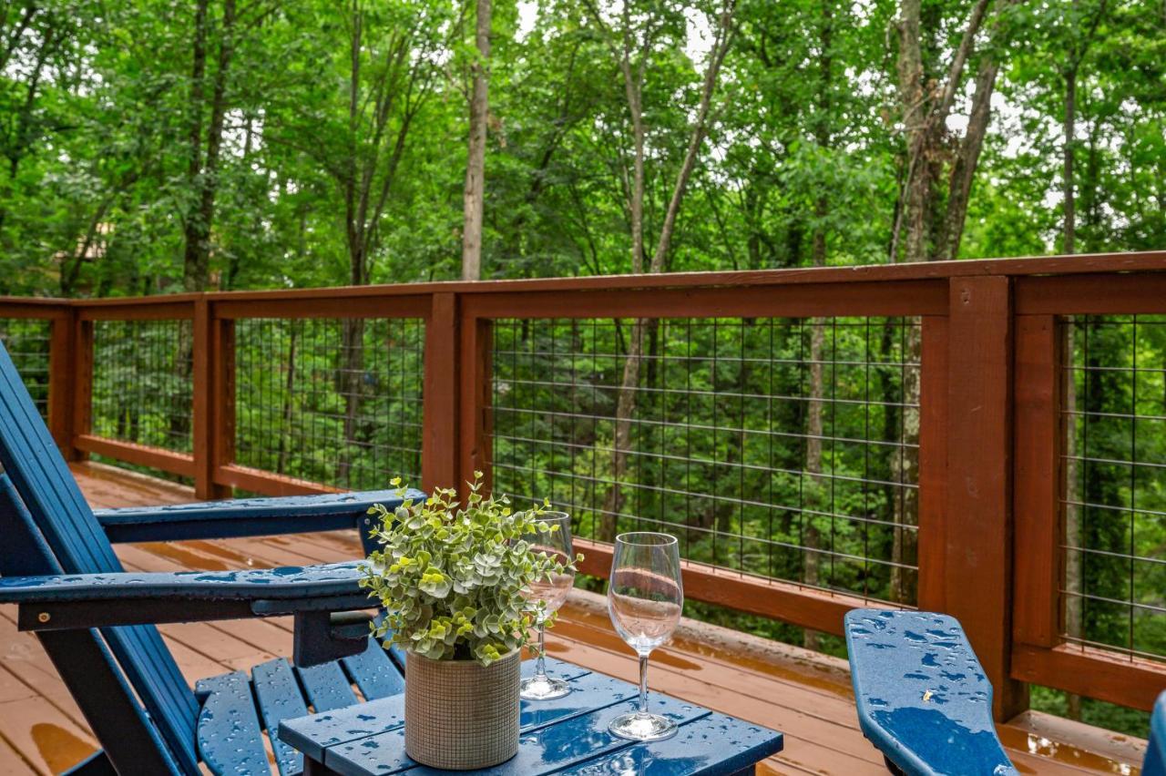 New Cozy Mountain Cabin Hot Tub Near Downtown Gatlinburg Eksteriør billede