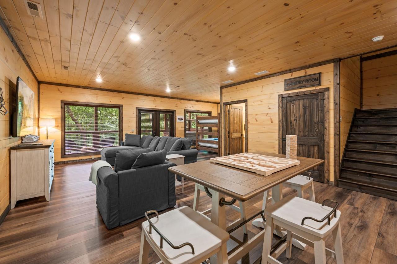 New Cozy Mountain Cabin Hot Tub Near Downtown Gatlinburg Eksteriør billede