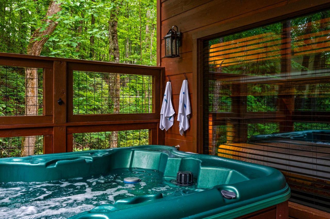 New Cozy Mountain Cabin Hot Tub Near Downtown Gatlinburg Eksteriør billede
