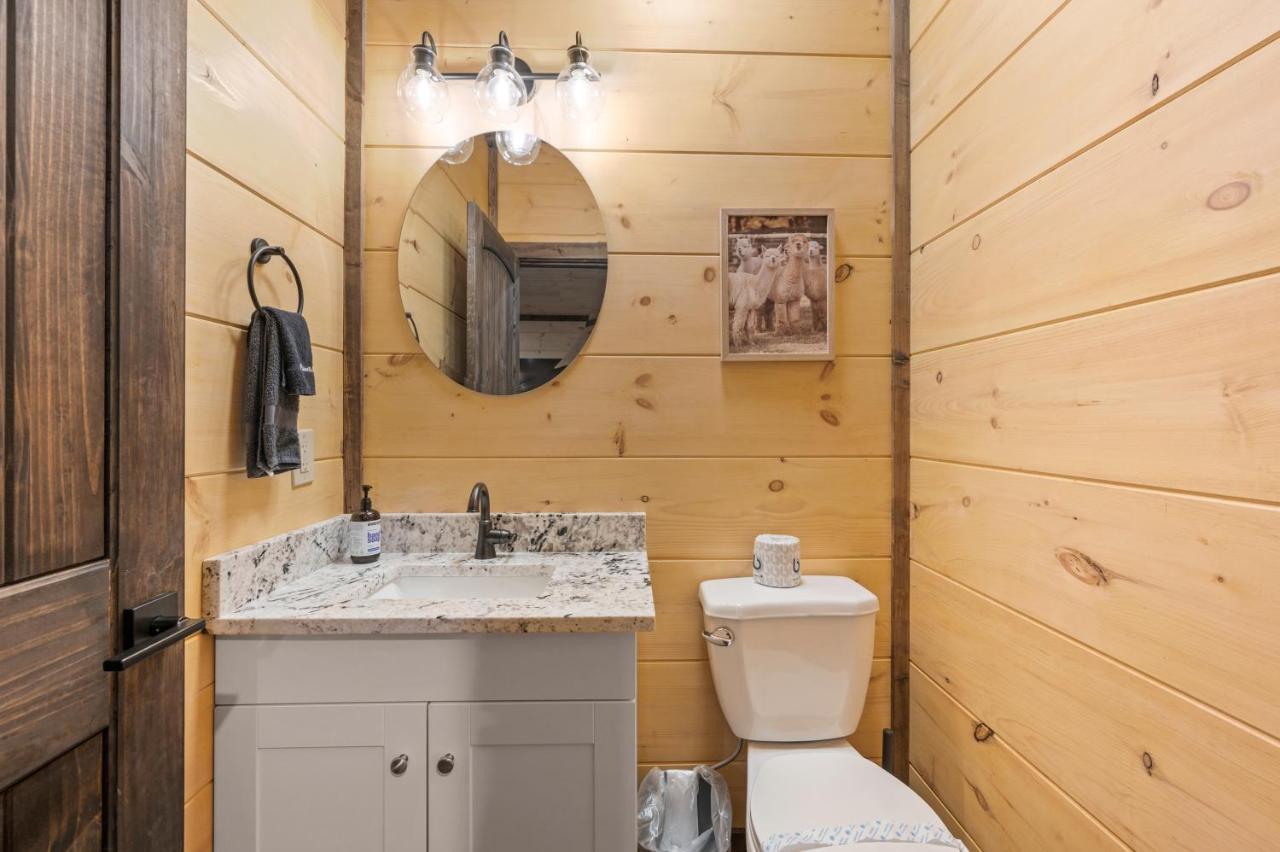 New Cozy Mountain Cabin Hot Tub Near Downtown Gatlinburg Eksteriør billede